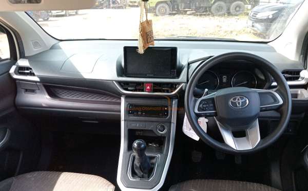 TOYOTA AVANZA 1.5 G