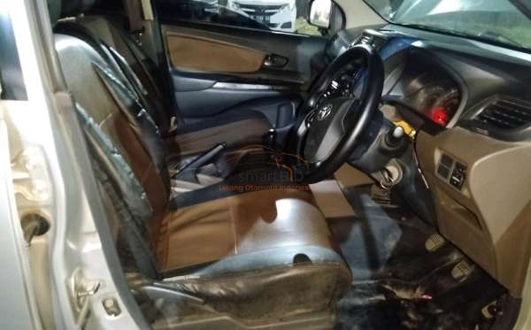 TOYOTA AVANZA