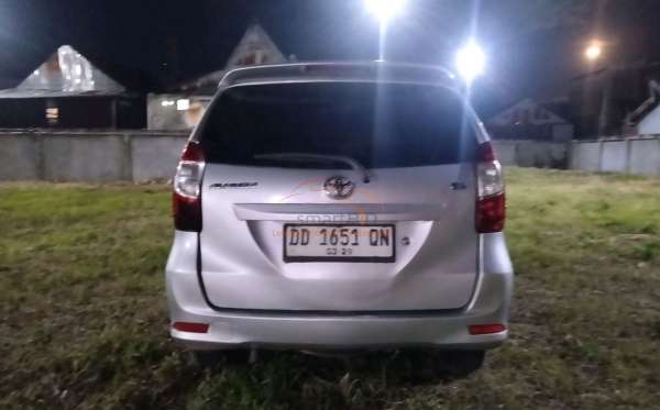 TOYOTA AVANZA
