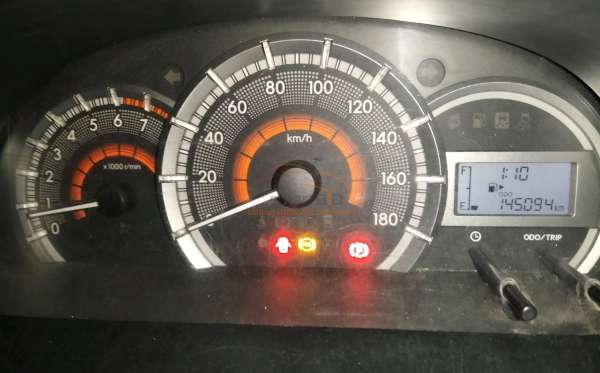 TOYOTA AVANZA