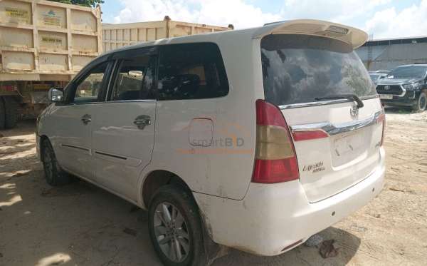 TOYOTA KIJANG INNOVA G DIESEL