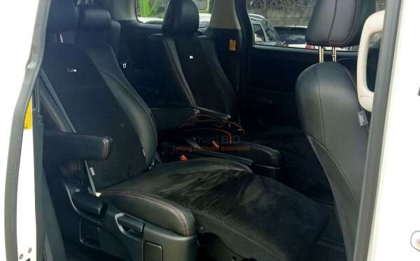 TOYOTA ALPHARD S 2.4