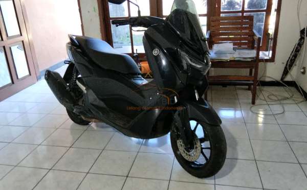 YAMAHA  NMAX