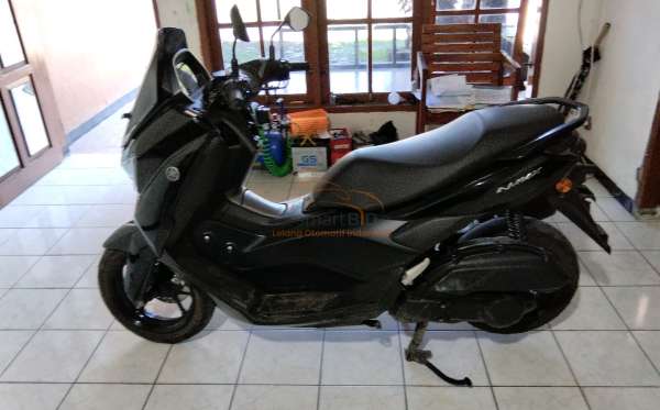 YAMAHA  NMAX