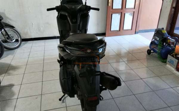 YAMAHA  NMAX