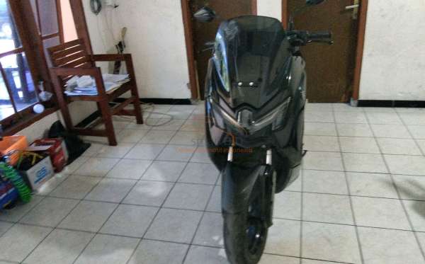 YAMAHA  NMAX