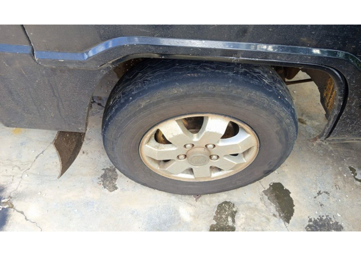 MITSUBISHI  L 300 L300 PU FB-R (4X2)