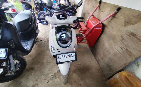 HONDA  SCOOPY PRESTIGE