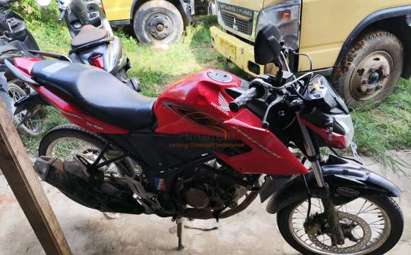 HONDA CB 150 R STREET FIRE