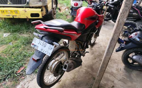 HONDA CB 150 R STREET FIRE