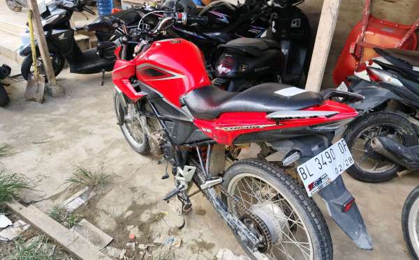 HONDA CB 150 R STREET FIRE