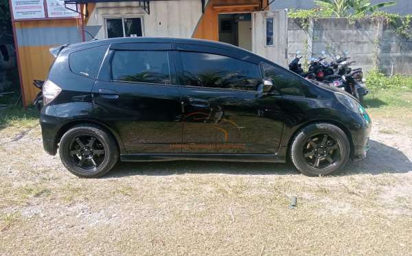 HONDA JAZZ GE8 1.5 E