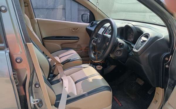 HONDA MOBILIO DD4 1.5E