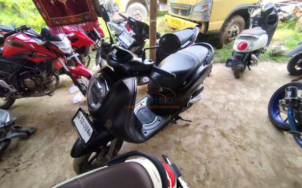 HONDA  SCOOPY