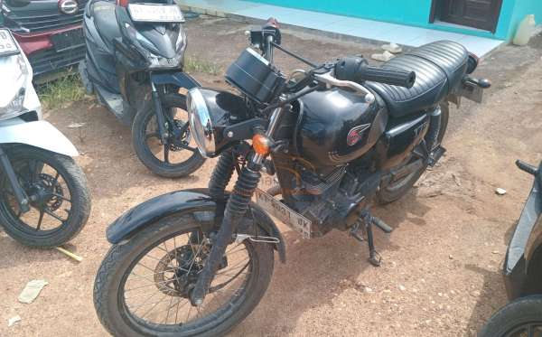 KAWASAKI W175SE