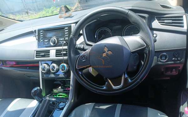 MITSUBISHI XPANDER SPORT