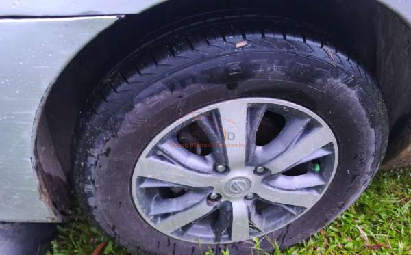 NISSAN GRAND LIVINA