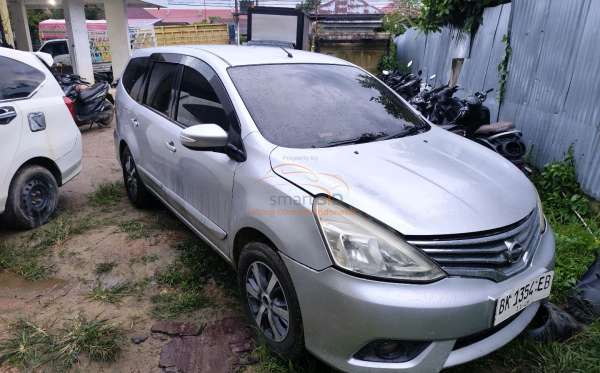 NISSAN GRAND LIVINA