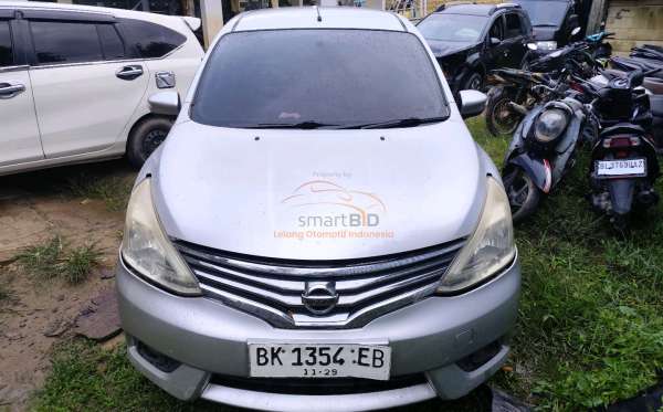 NISSAN GRAND LIVINA