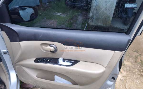 NISSAN GRAND LIVINA