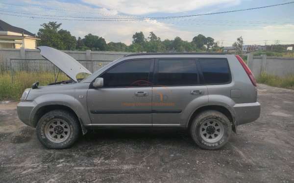 NISSAN X TRAIL