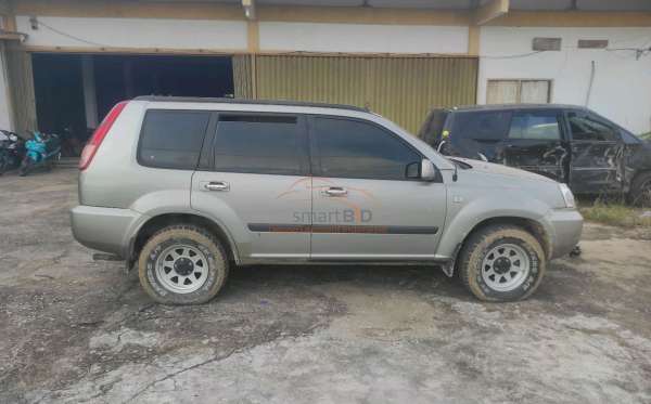NISSAN X TRAIL