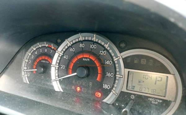 TOYOTA AVANZA 1.3 G