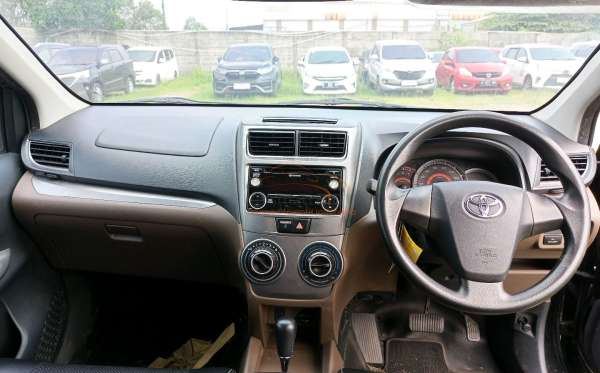 TOYOTA AVANZA 1.3 G
