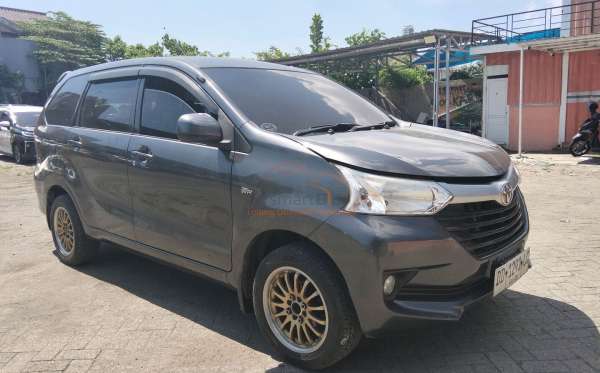 TOYOTA AVANZA
