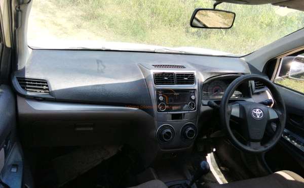 TOYOTA AVANZA 1.3 G
