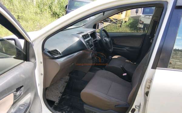 TOYOTA AVANZA 1.3 G