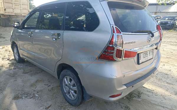 TOYOTA AVANZA
