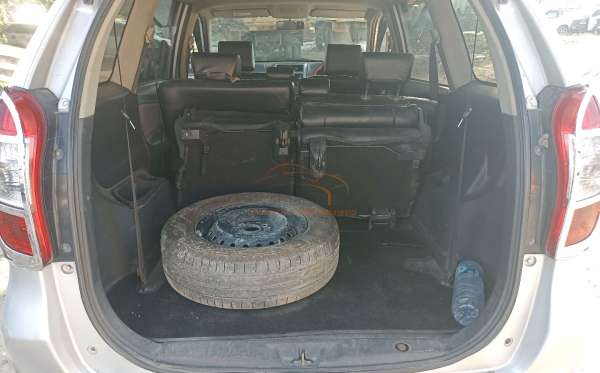 TOYOTA AVANZA