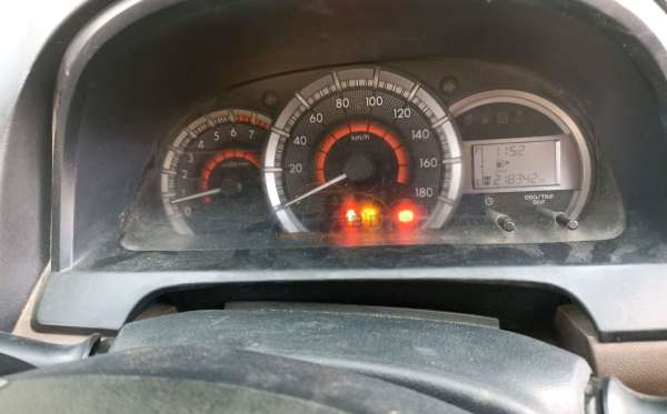 TOYOTA AVANZA