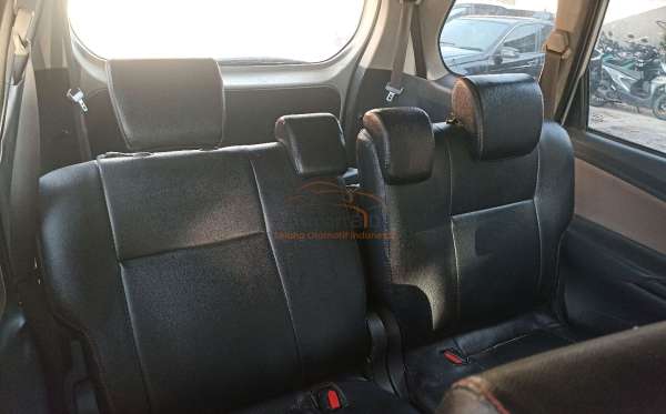 TOYOTA AVANZA