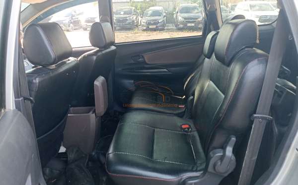 TOYOTA AVANZA