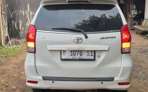 TOYOTA AVANZA E