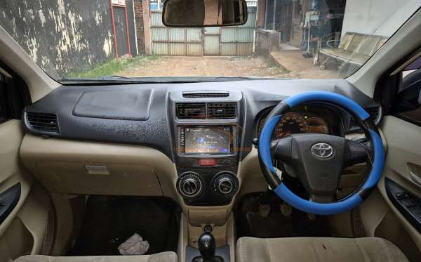 TOYOTA AVANZA E