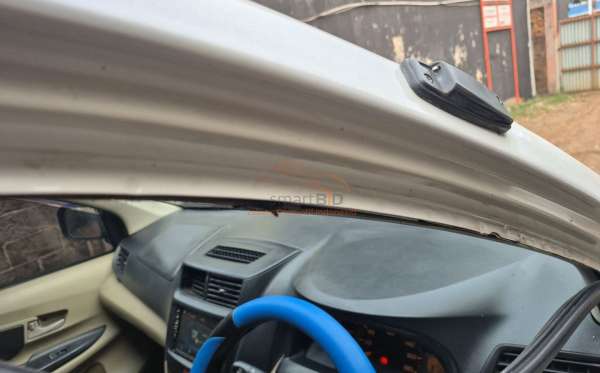 TOYOTA AVANZA E