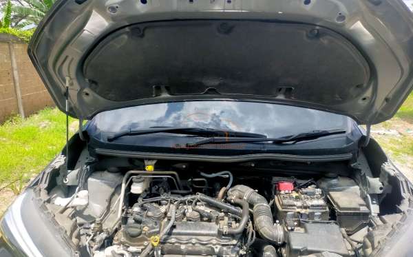 TOYOTA AVANZA 1.5 G