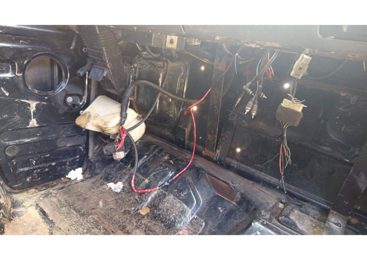 MITSUBISHI  L 300 L300 PU FB-R (4X2)