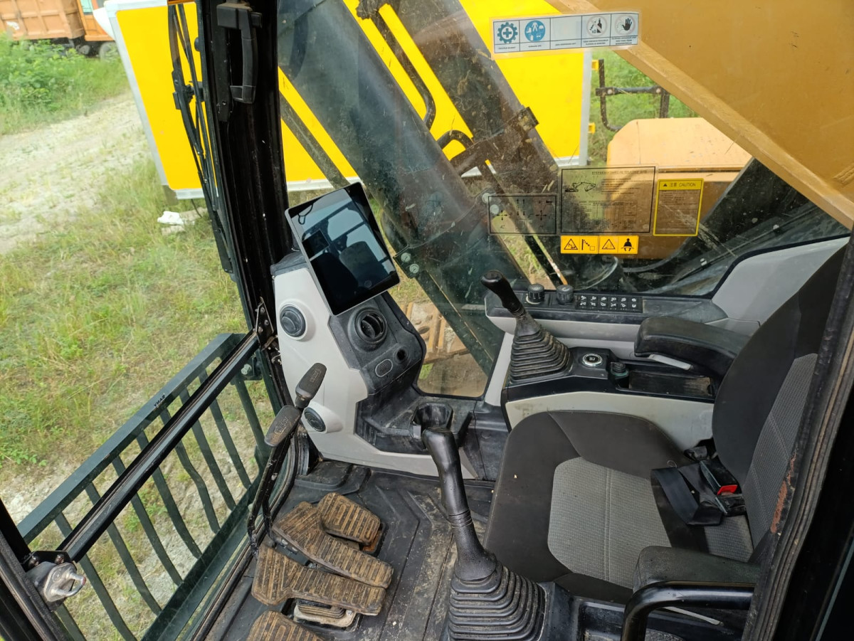 SANY EXCAVATOR