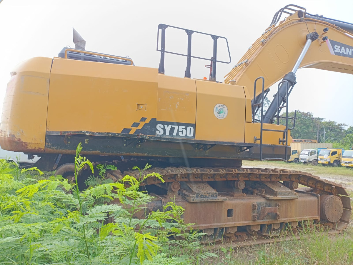 SANY EXCAVATOR