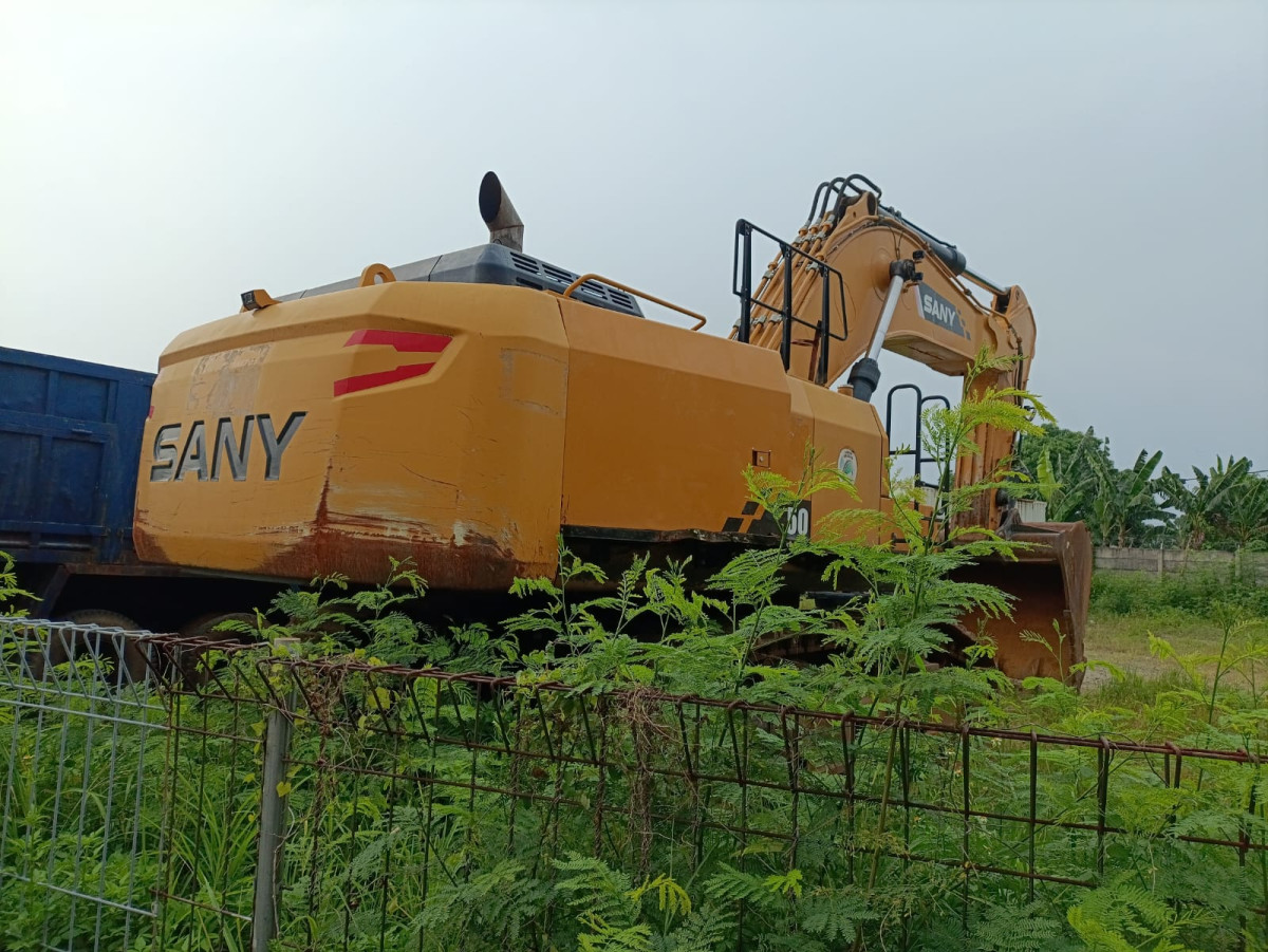 SANY EXCAVATOR