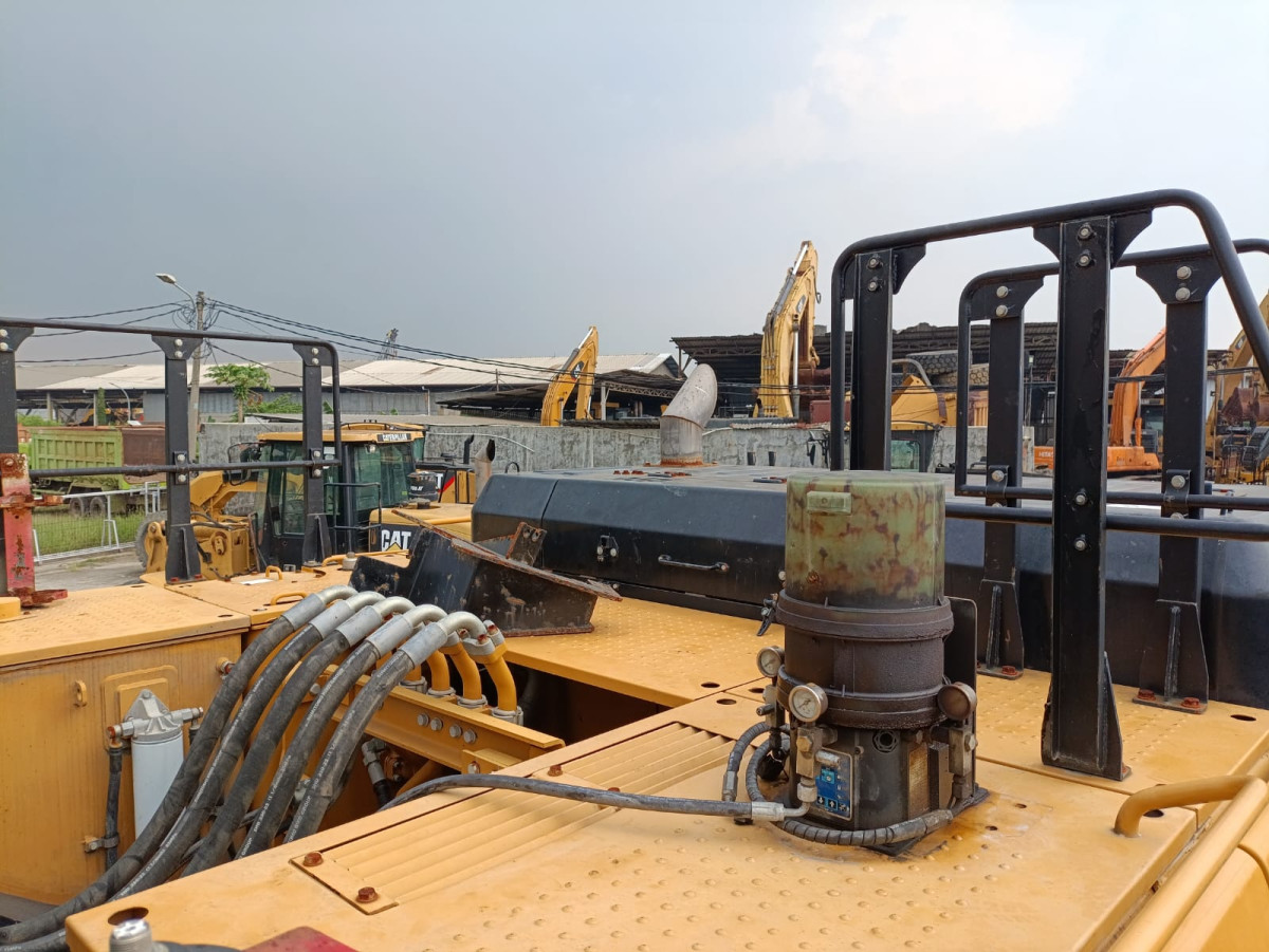 SANY EXCAVATOR