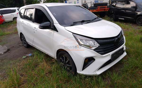 DAIHATSU SIGRA