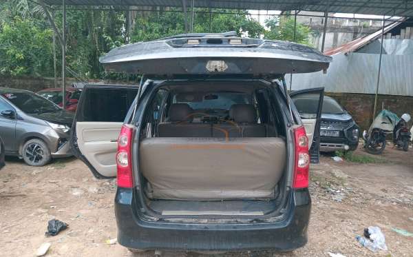 DAIHATSU XENIA