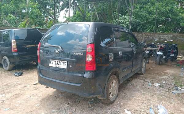 DAIHATSU XENIA