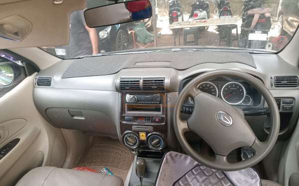 DAIHATSU XENIA