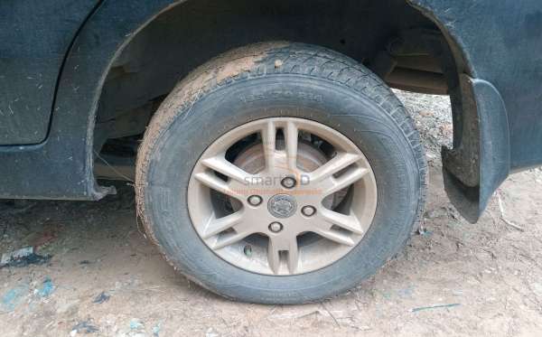 DAIHATSU XENIA